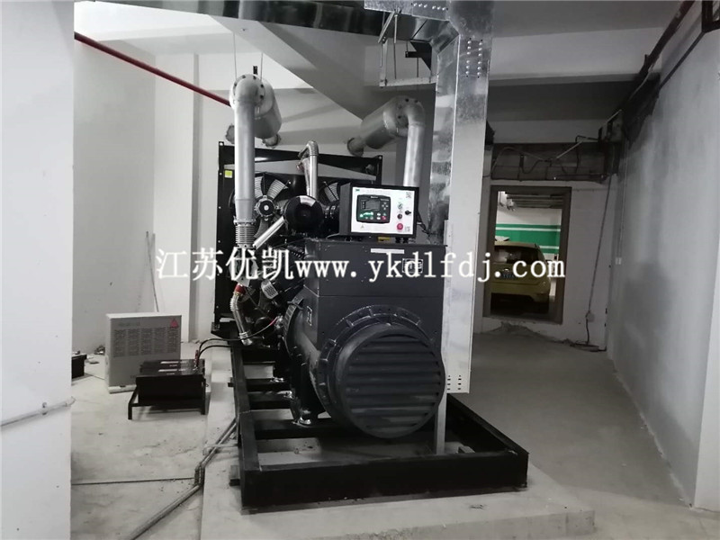 2020年8月5日，南寧某寫字樓項目1000KW上海凱普發(fā)電機(jī)組完成安裝調(diào)試培訓(xùn)工作