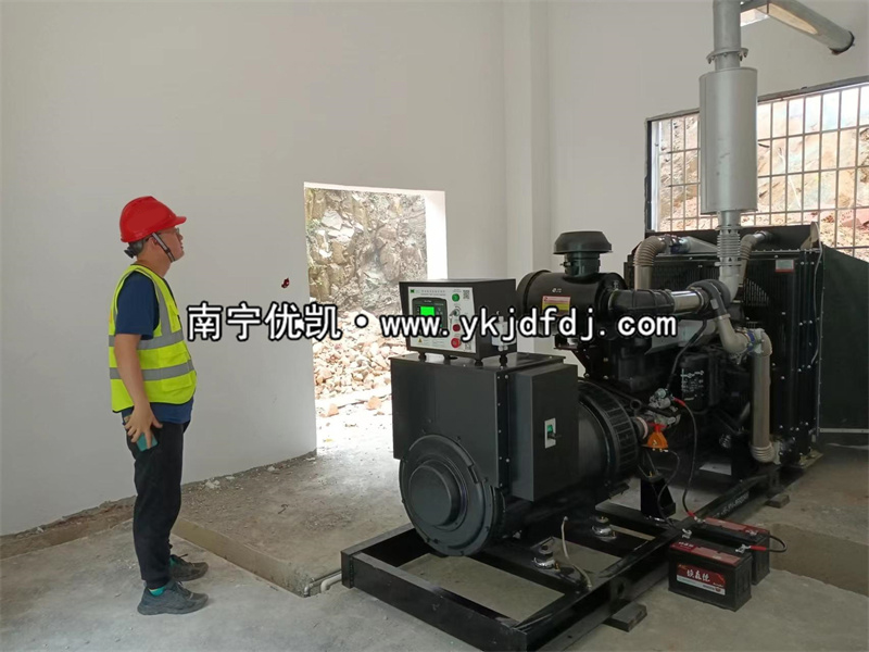2022年5月6日，250KW上柴發(fā)電機(jī)組交付廣西某建筑工程隊(duì)使用