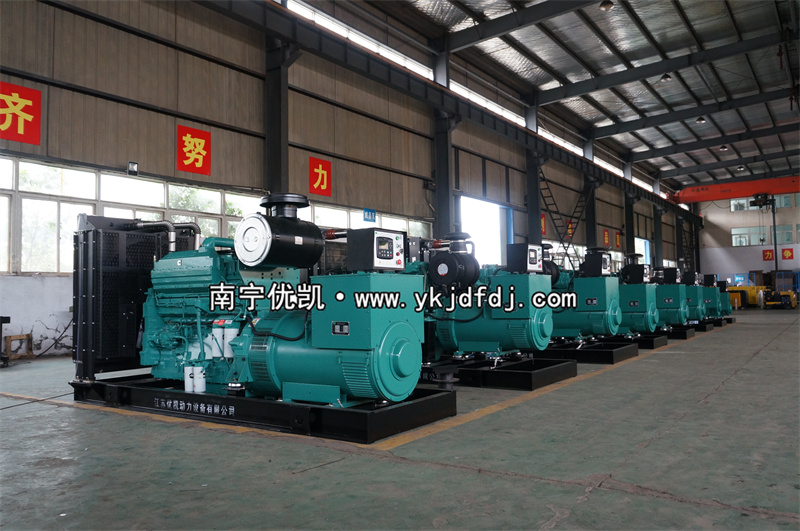 2022年12月2日，300KW康明斯柴油發(fā)電機(jī)組發(fā)貨浙江
