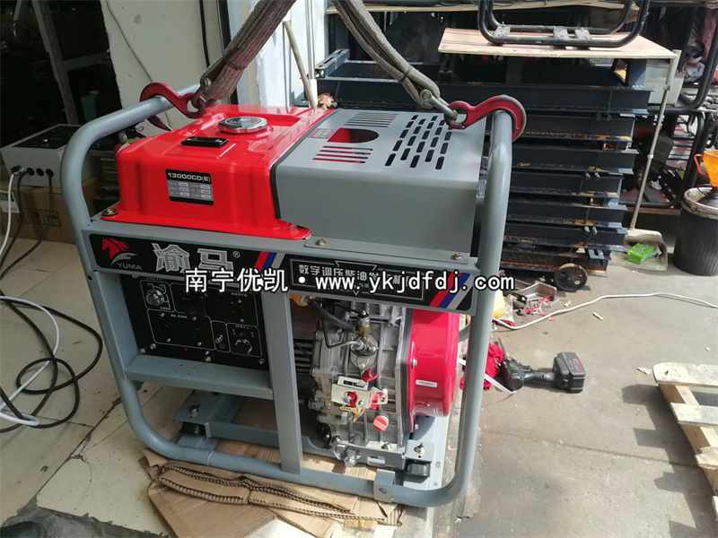 2023年8月10日，10kw柴油發(fā)電機(jī)組加裝ATS柜裝車(chē)發(fā)貨