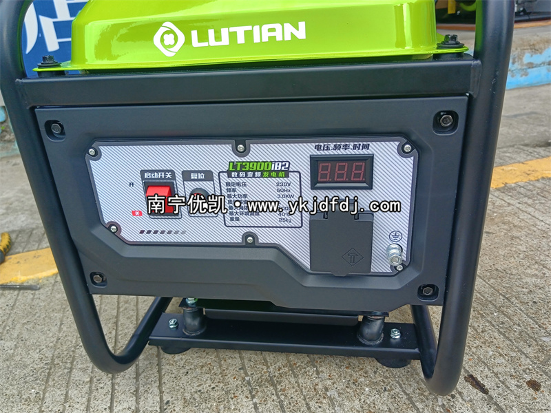 2024年6月28日，客戶到店自提一臺3KW汽油變頻發(fā)電機
